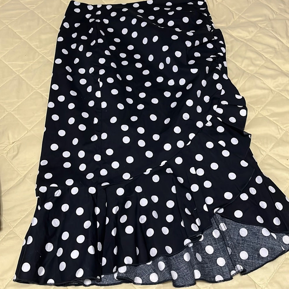 White House Black Market Skirt and Matching Top: